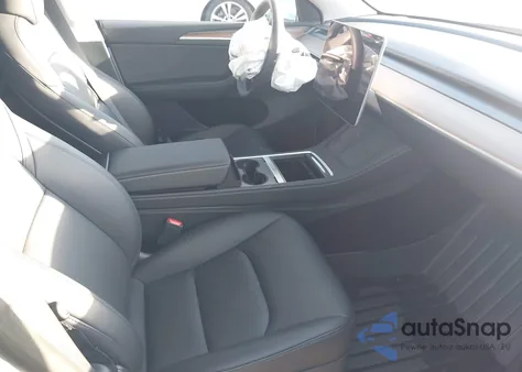 2023 Tesla Model Y Awd/Long Range Dual Motor All-Wheel Drive from USA, damaged, VIN 7SAYGDEE9PA043063